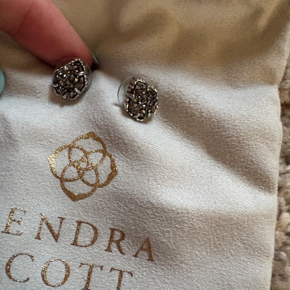 Kendra Scott Jewelry - Kendra Scott Tessa by Black and Silver Drusy Earrings